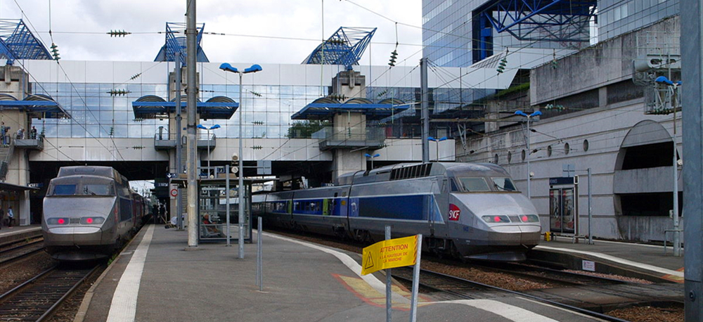 Sncf_rennes_station_inside