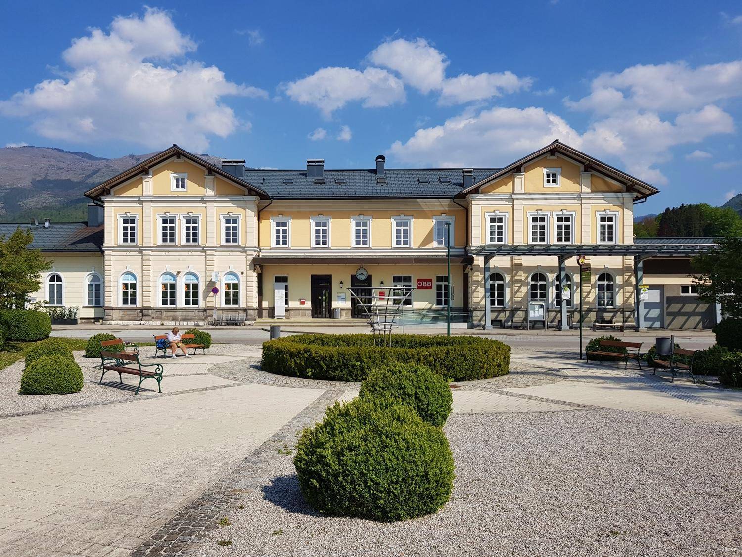 station building photo