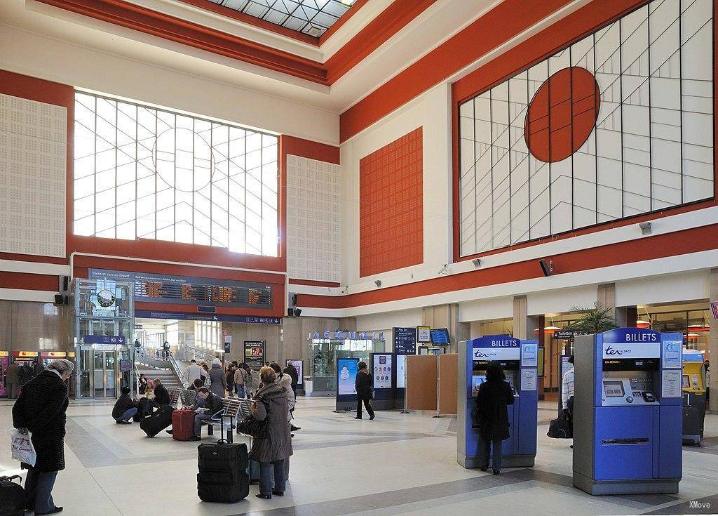 station interior photo