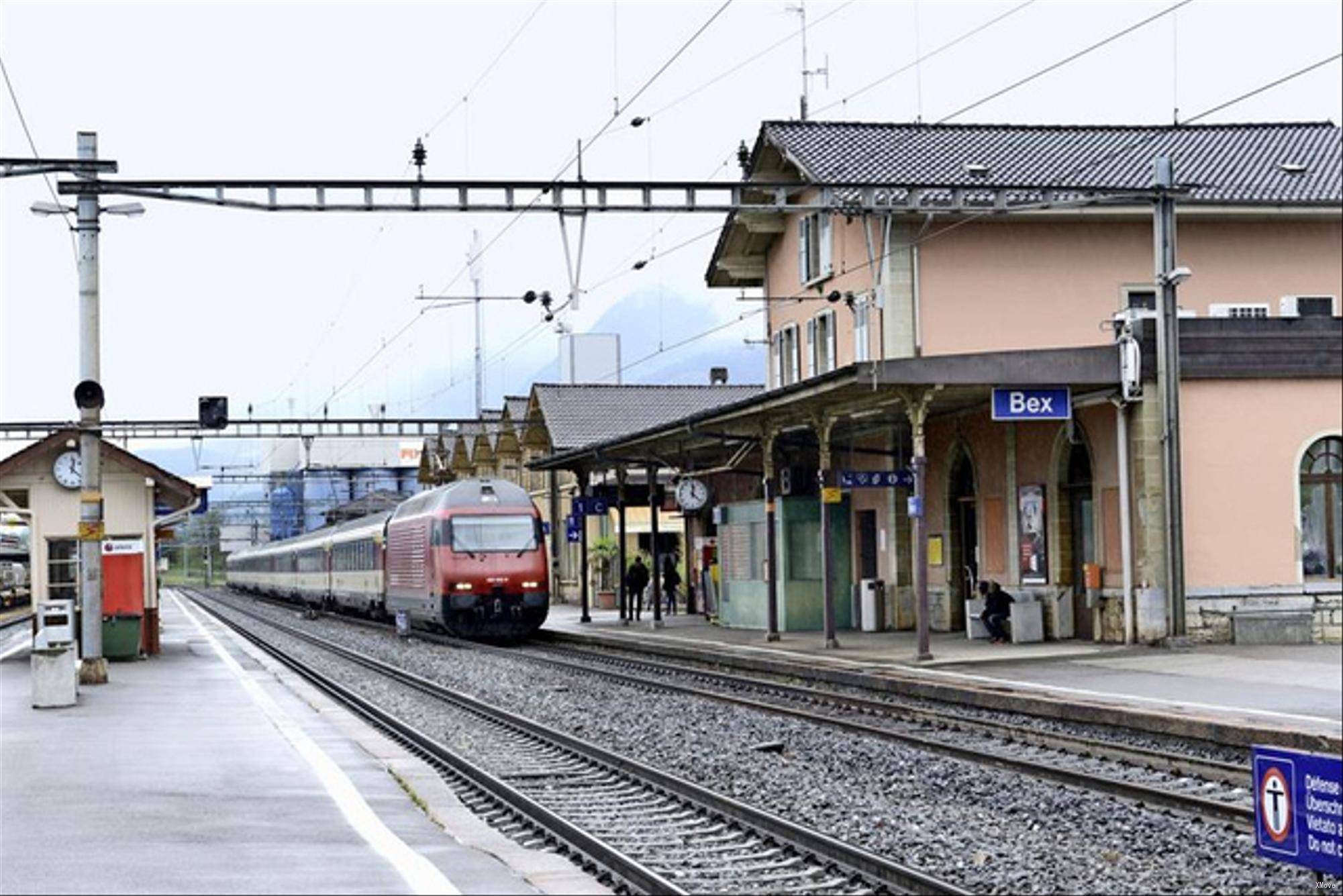 station interior photo