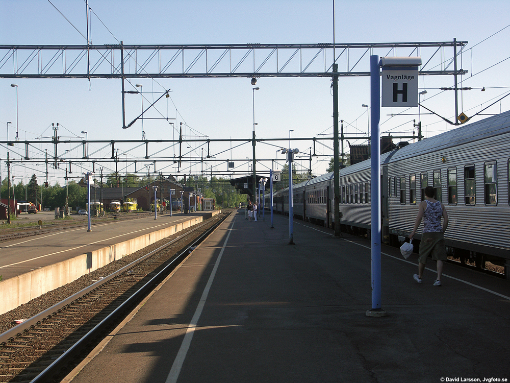 Lulea%cc%8a_centralstation_platform_sj