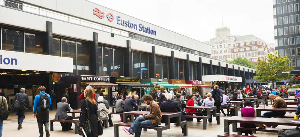 London_euston_station_outside