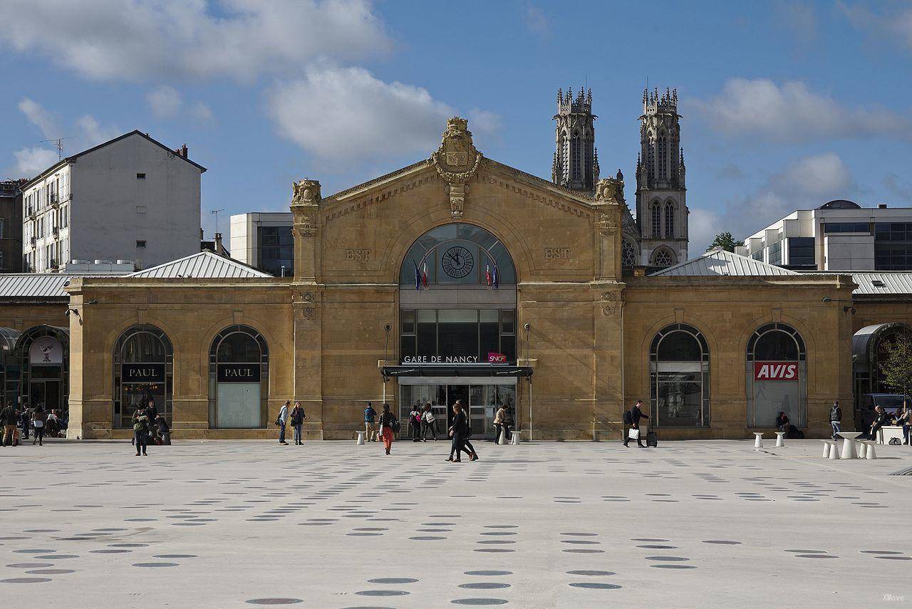 station building photo