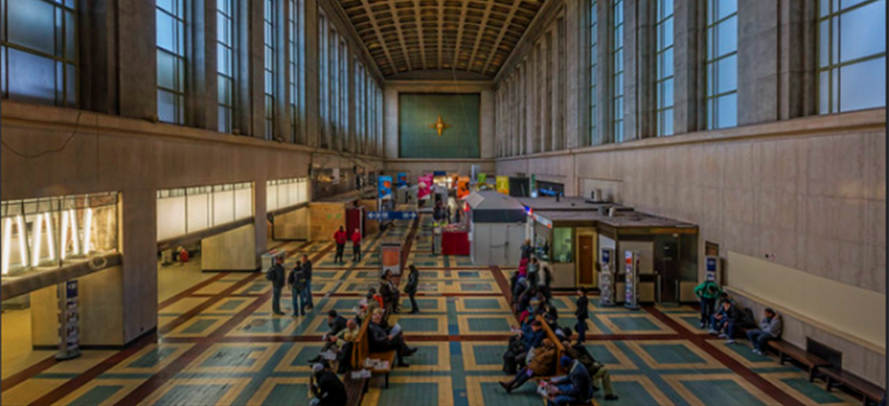 %e6%af%94%e9%93%81 Bruxelles Noord Inside