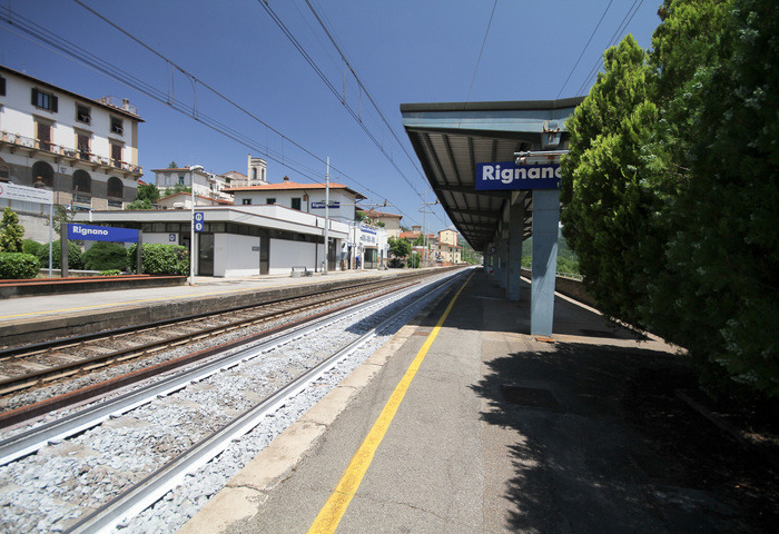 Rignano_sull_arno_stazione_platforms