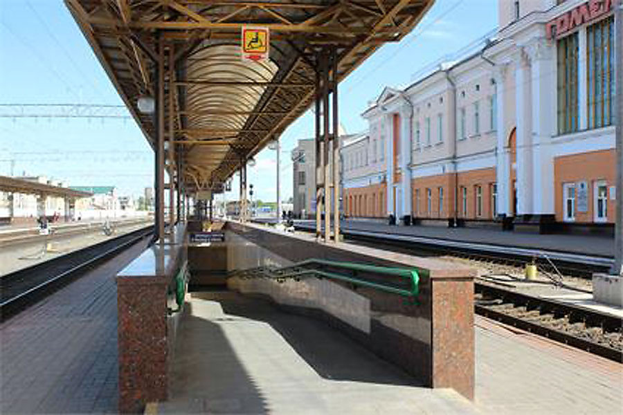 Gomel_vokzal_station_platforms