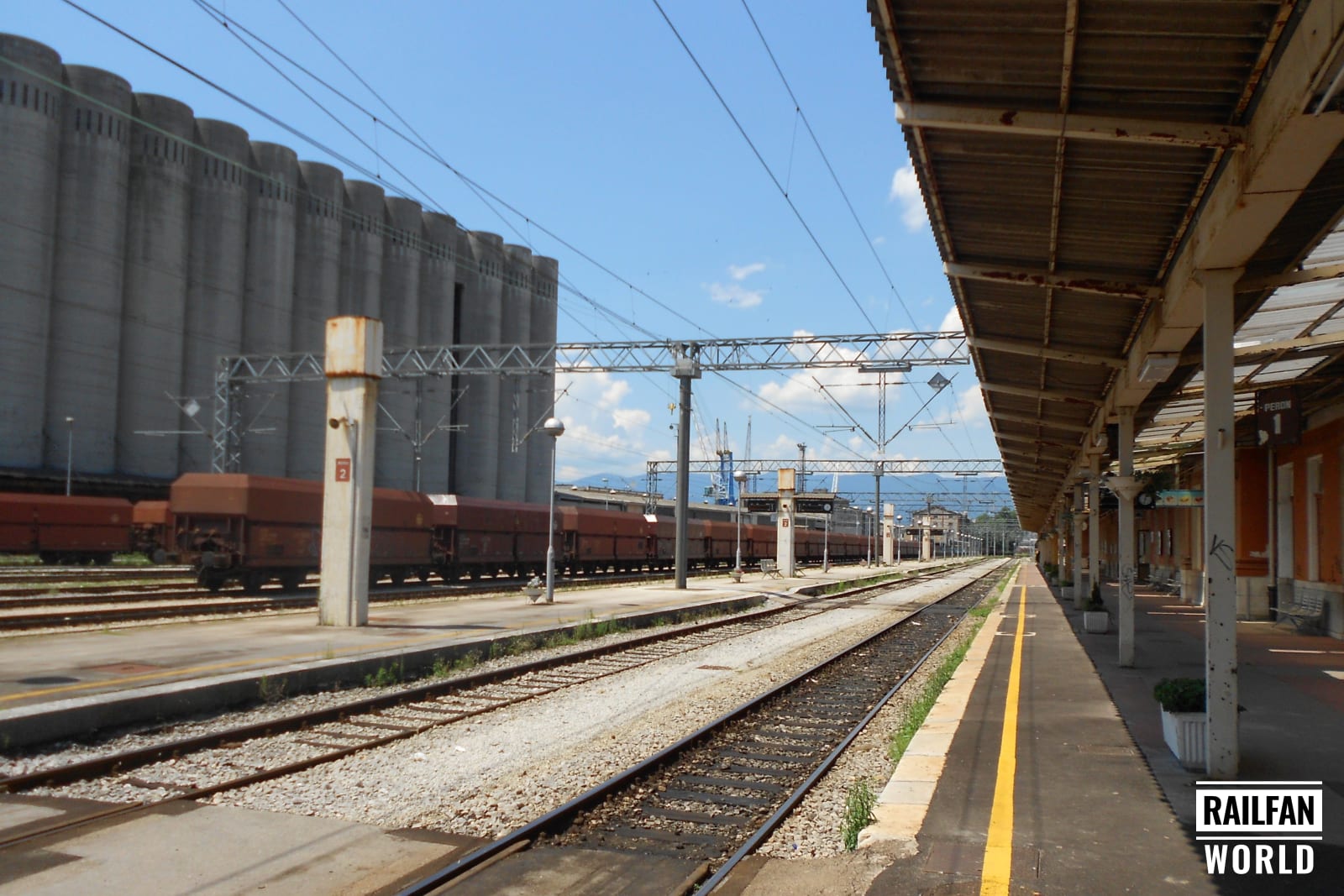 Rijeka_stanica_platforms_1