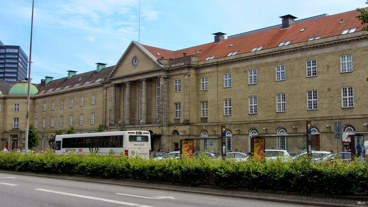 station building photo