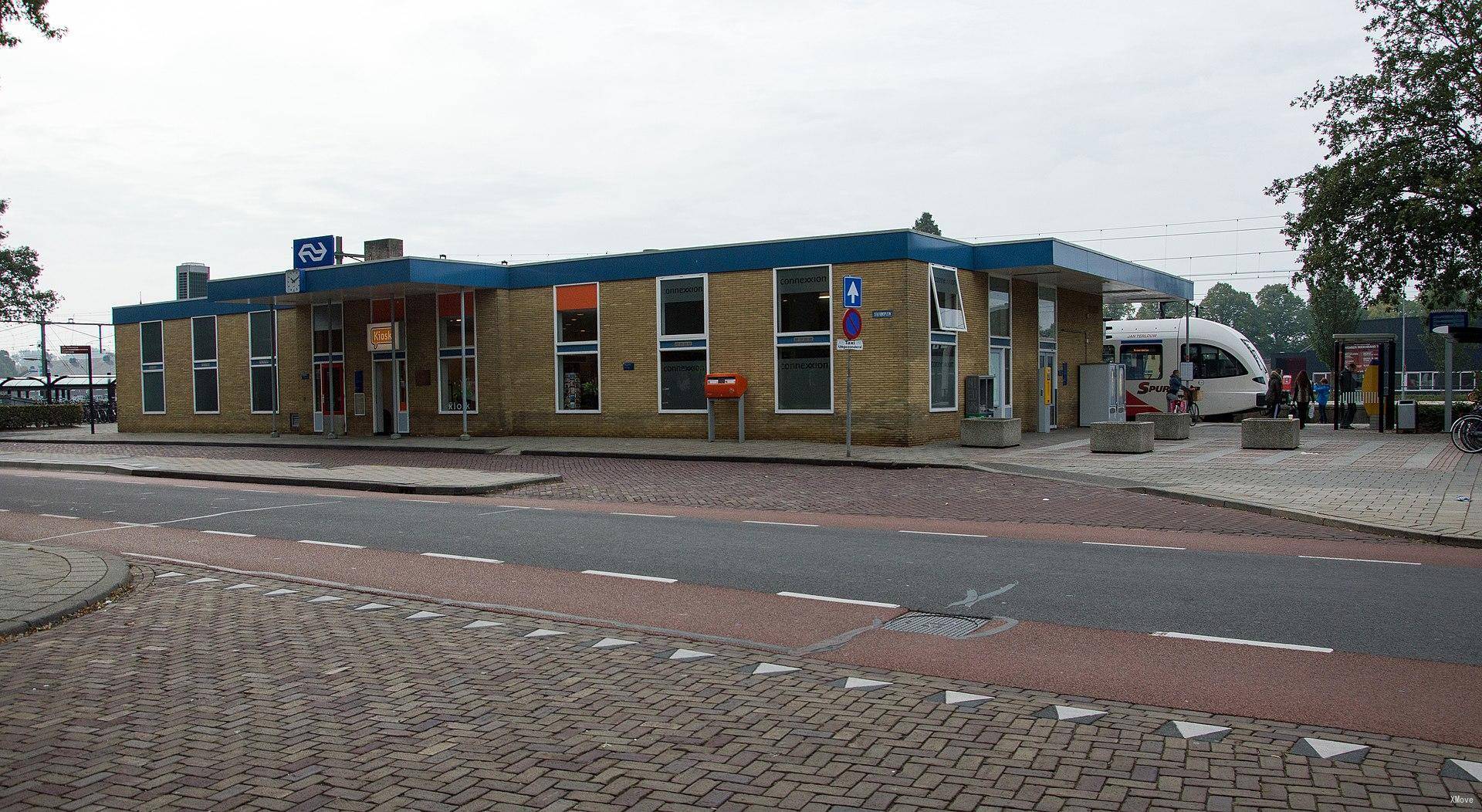 station building photo