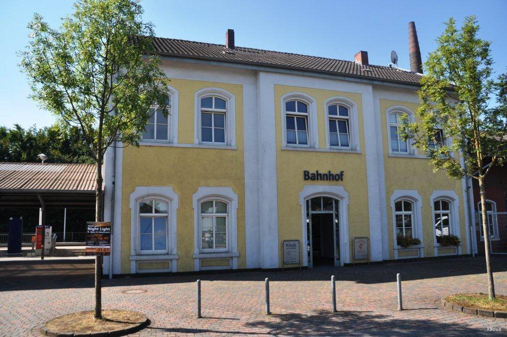station building photo