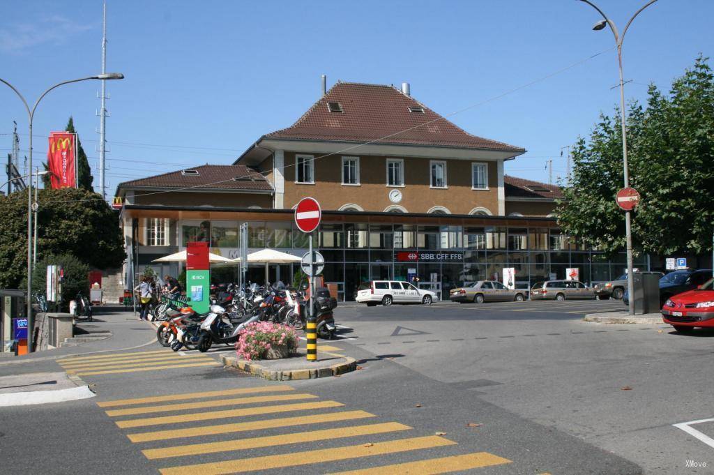 station building photo