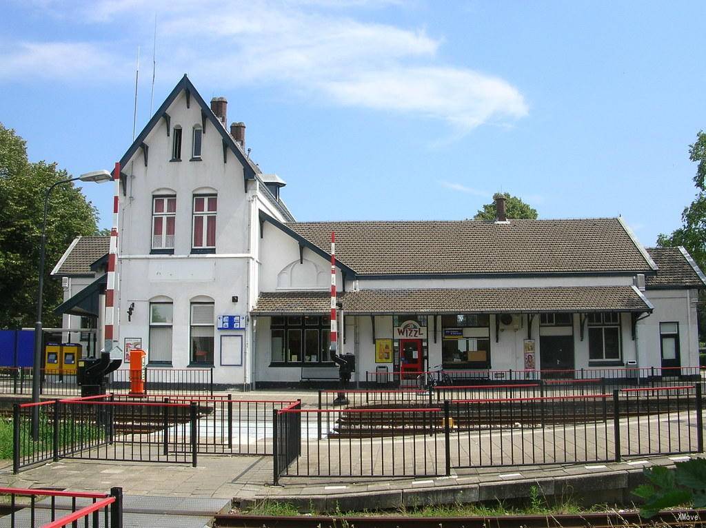 station interior photo