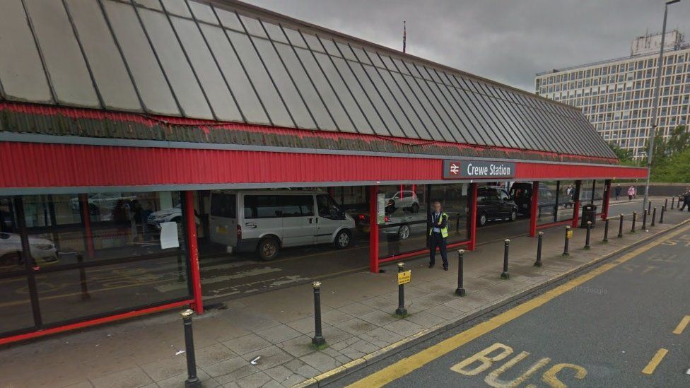 Crewe_railway_station