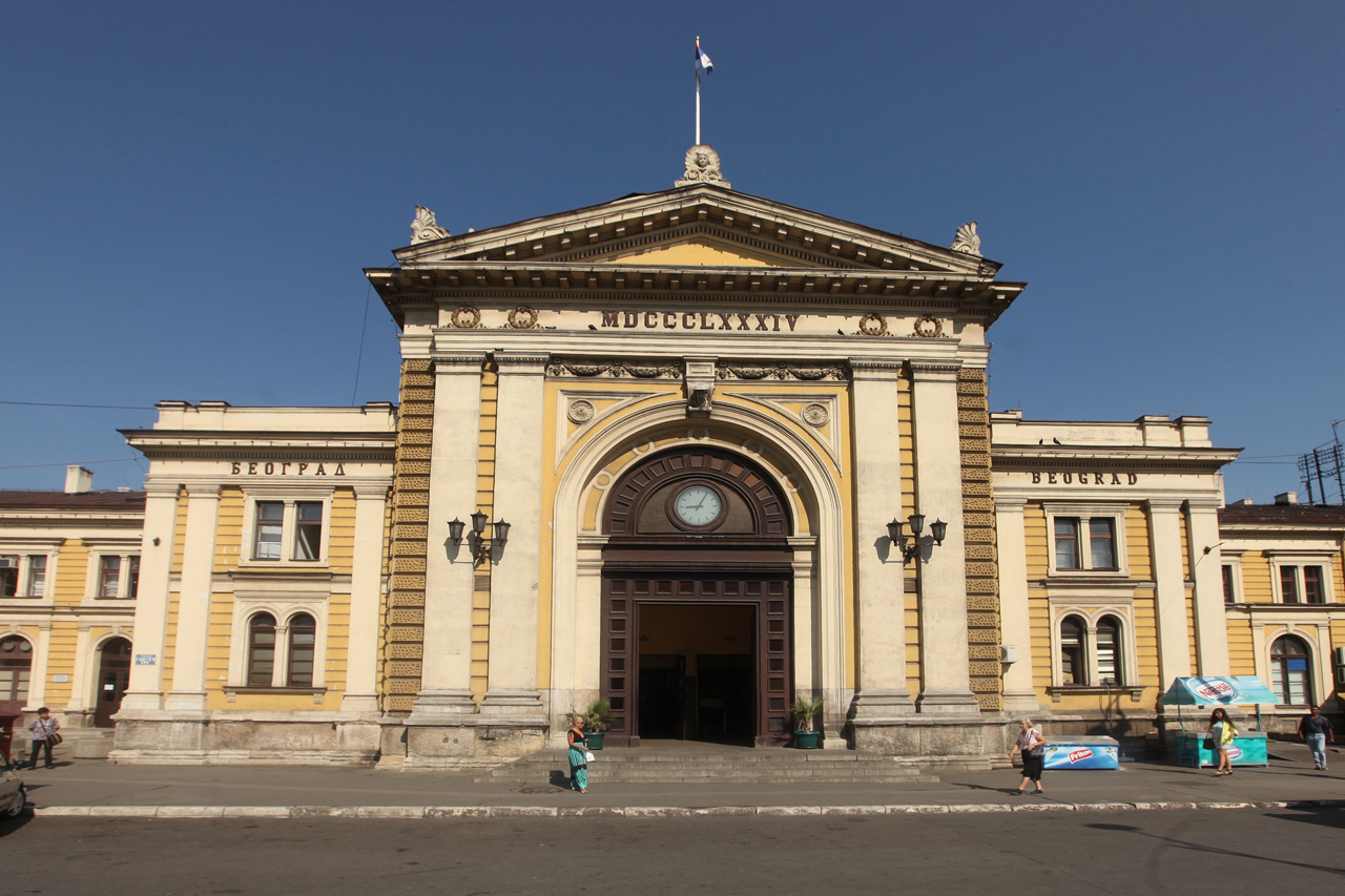 Beograd_railway_outside