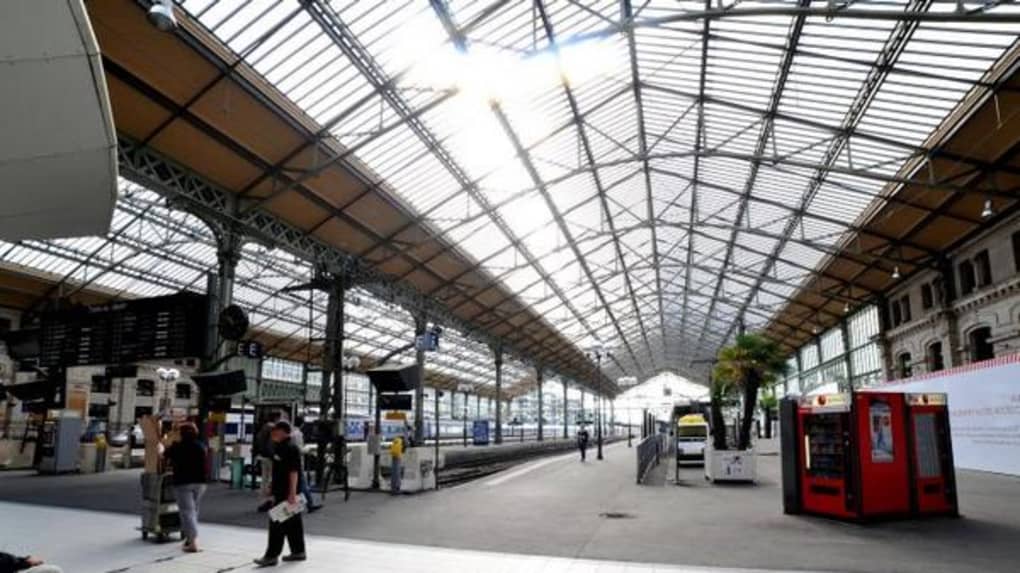 Tours_station_platforms_1