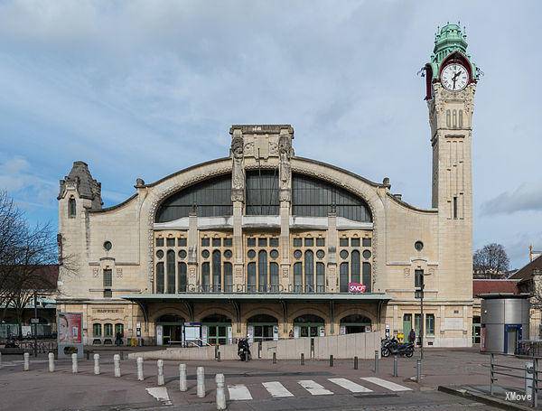 station building photo