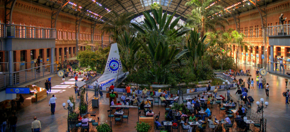 Xitie _madrid_atocha_station_inside