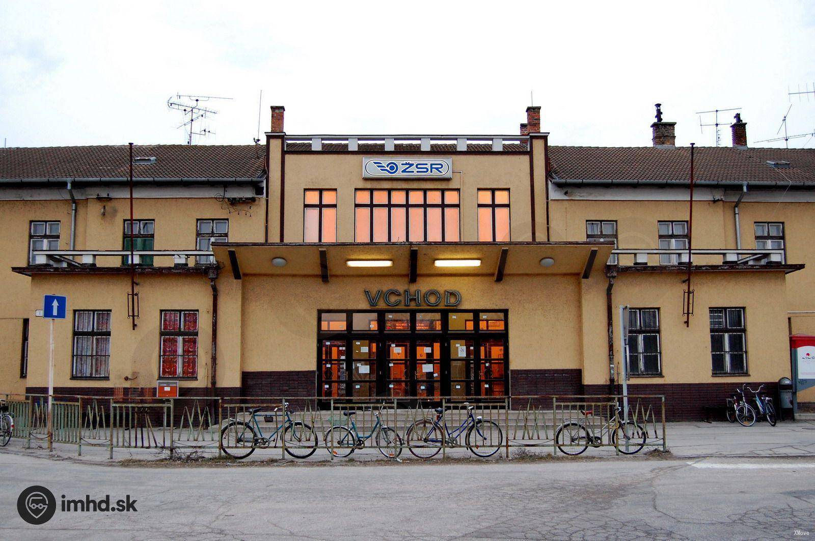 station building photo