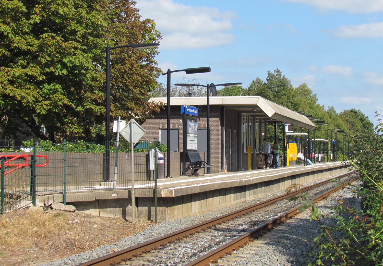 Doetinchem_de_huet_station_platform