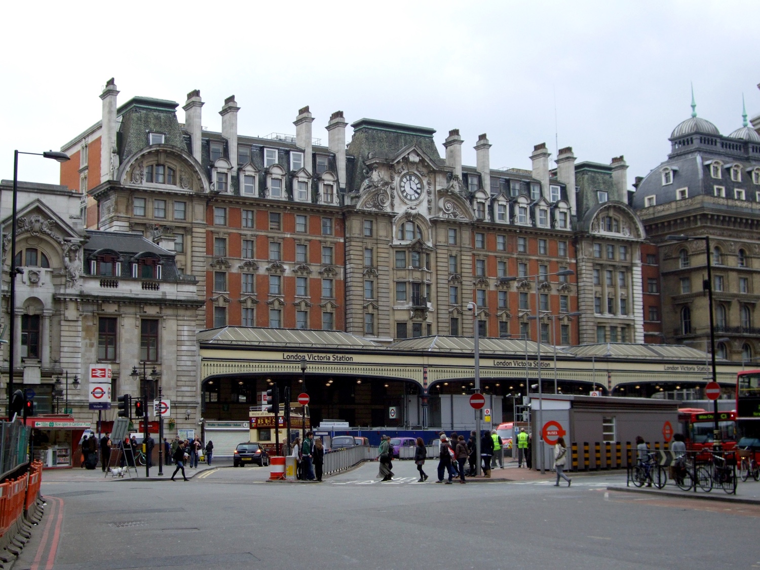 London_victoria_station