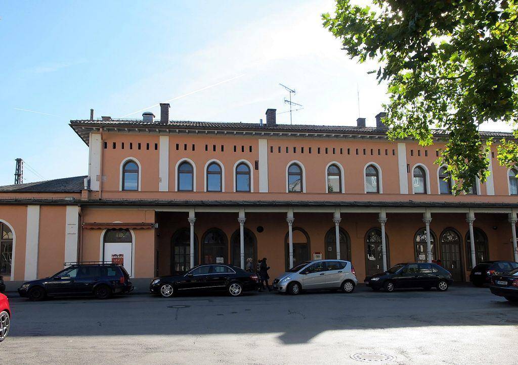 station building photo