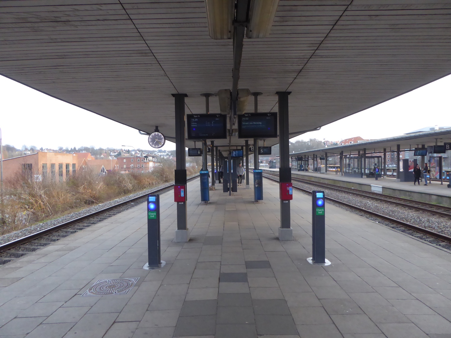 Vejle_station_platform_5_6