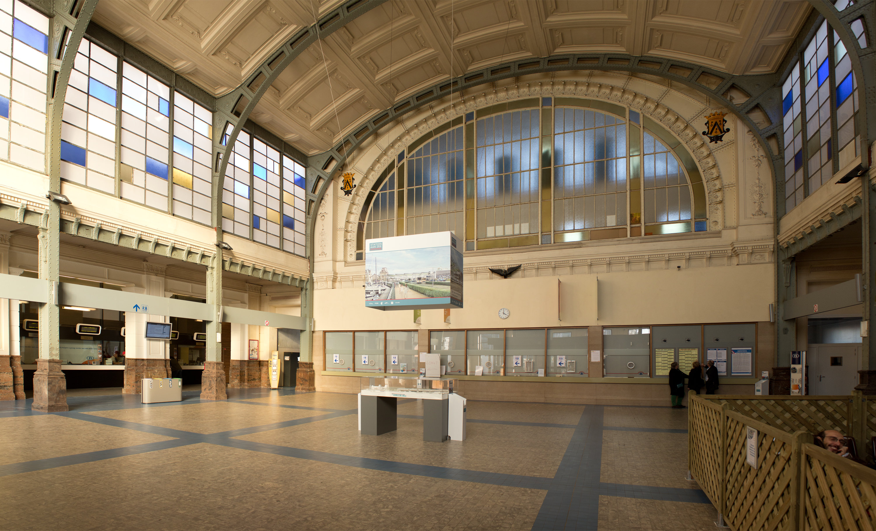 Oostende_station_hall