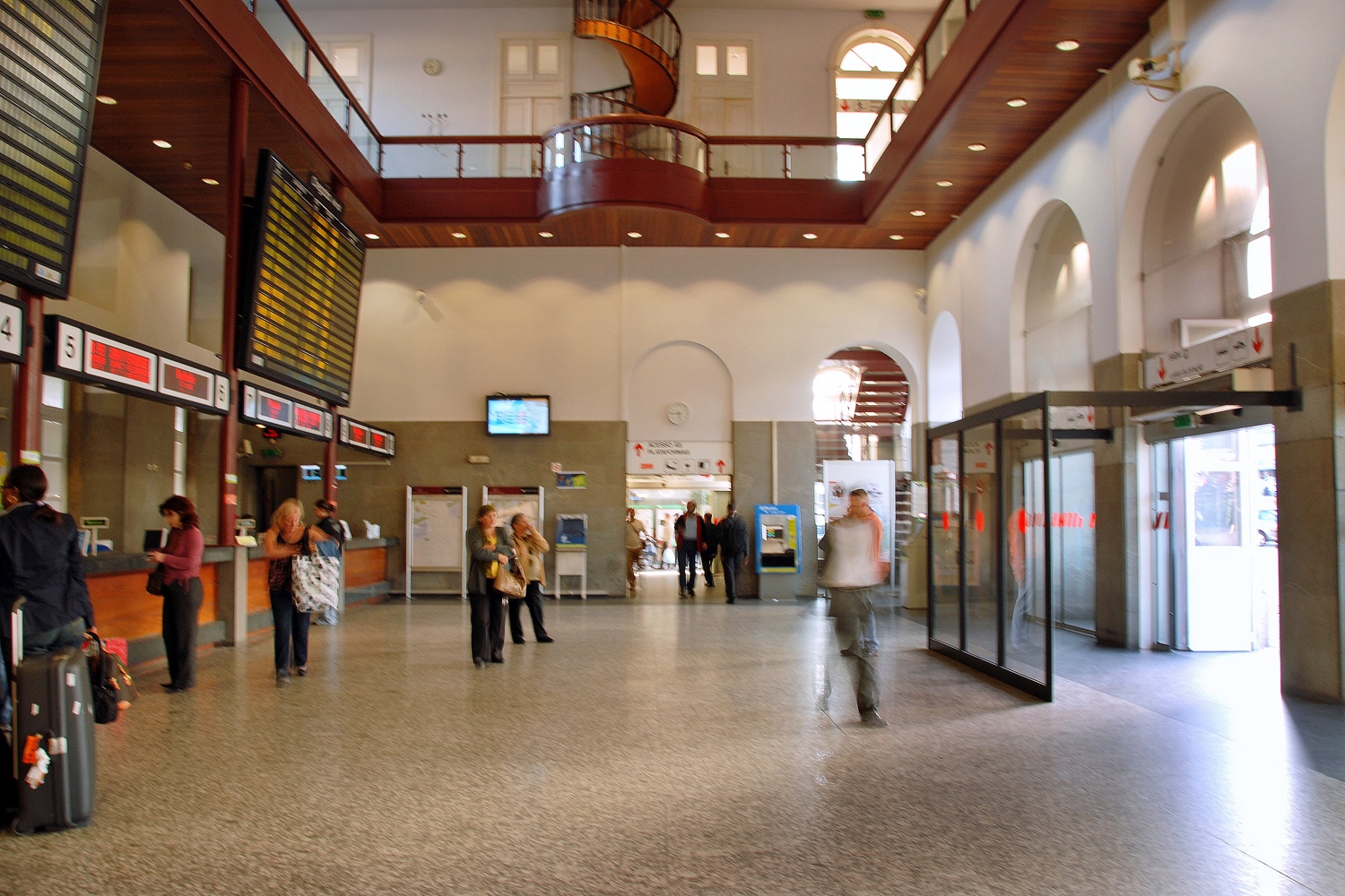 Porto_campanha__concourse