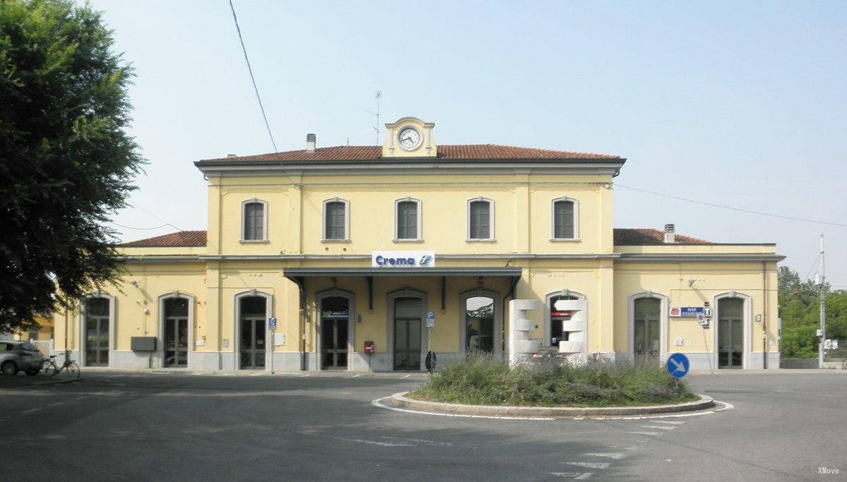 station building photo