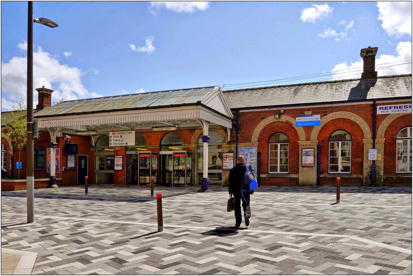 station building photo