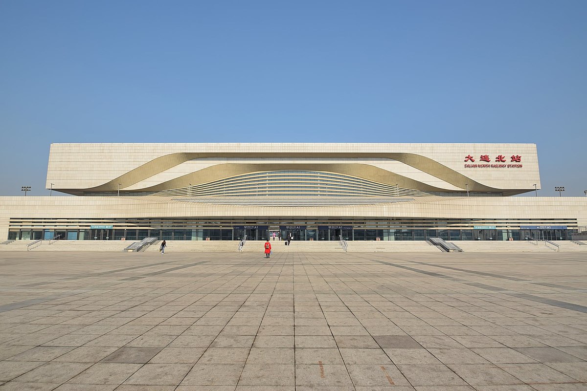 Dalian_north_railway_station