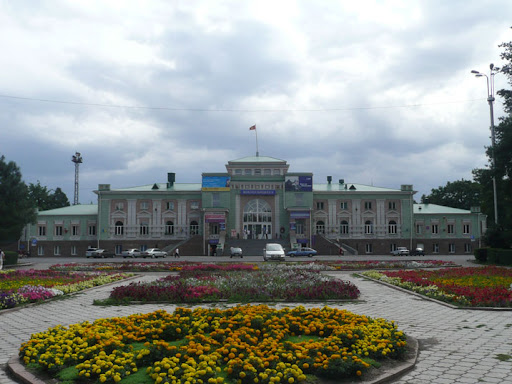 Bishkek_railway_station_front