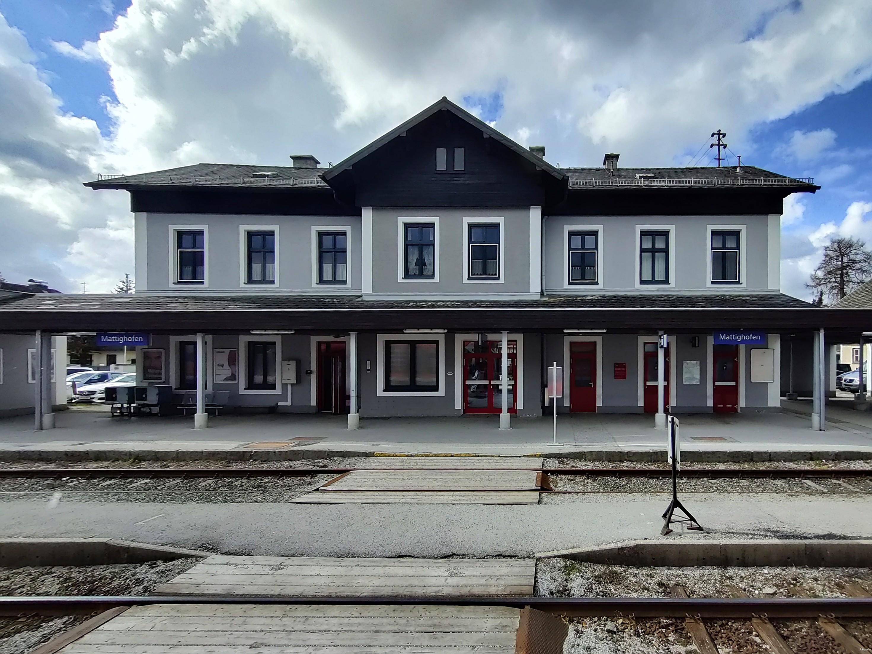 station interior photo