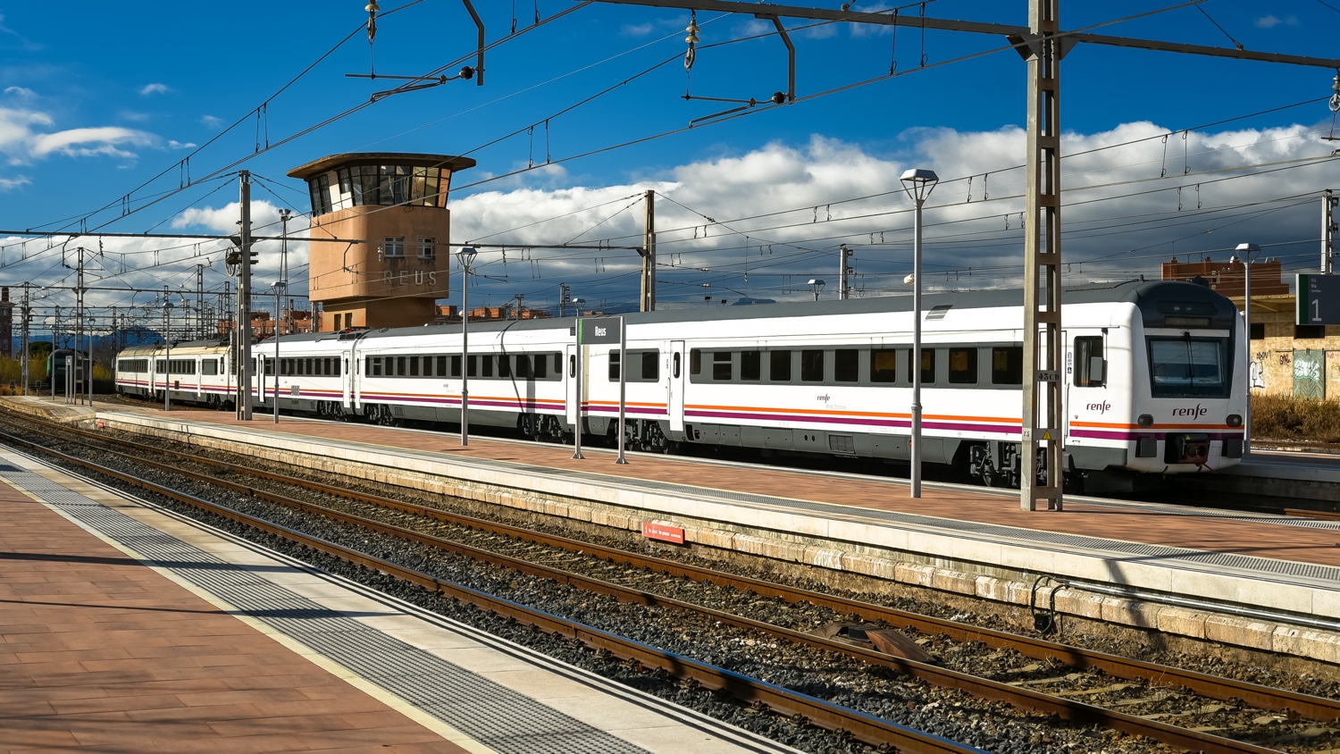 Reus_station_platforms