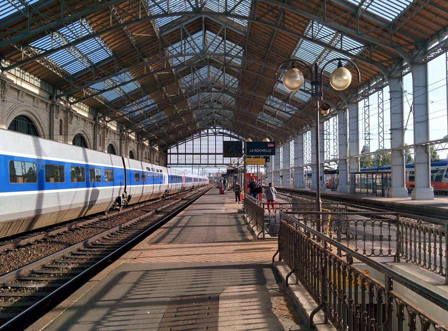 station interior photo