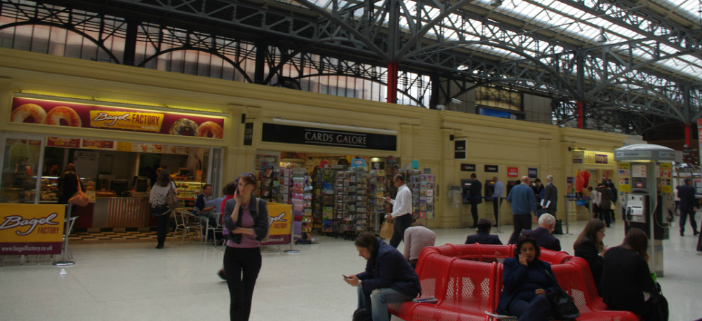 Yingtie _london_marylebone_station_inside