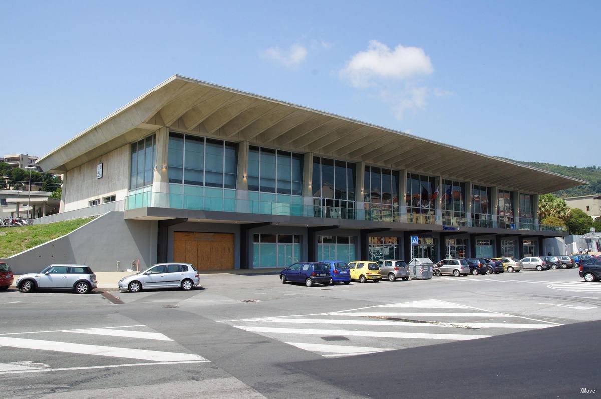 station building photo