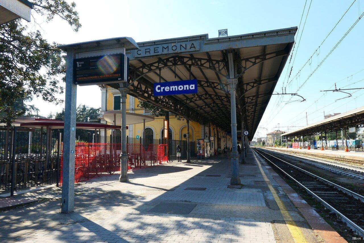 station interior photo