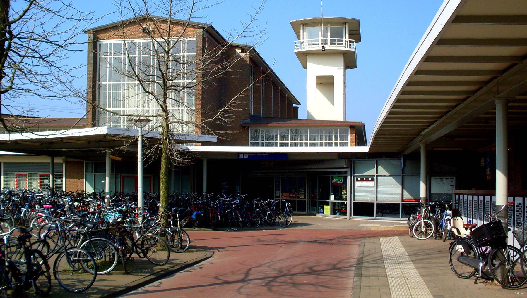 station building photo