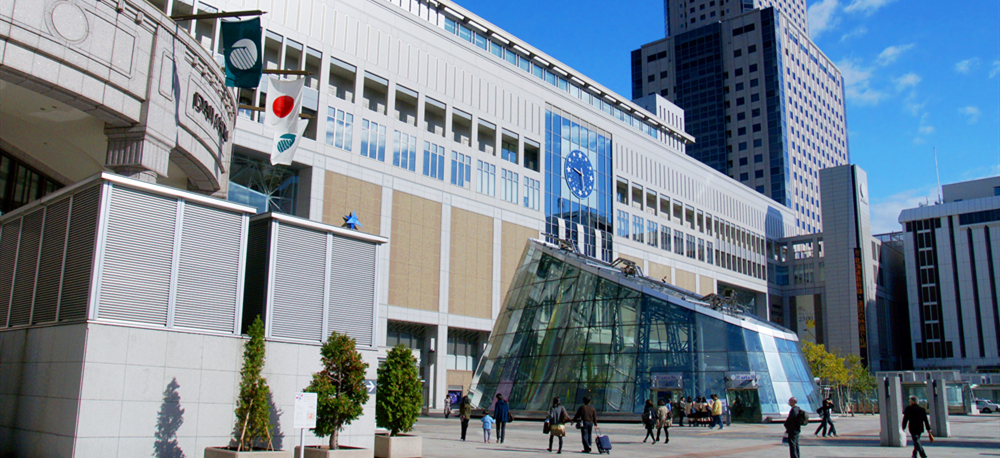 Jr_sapporo_station_outside