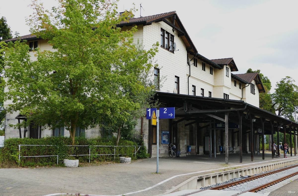 希尔德布格豪森：车票、介绍、站内地图、实时出发到达、路线 G2Rail