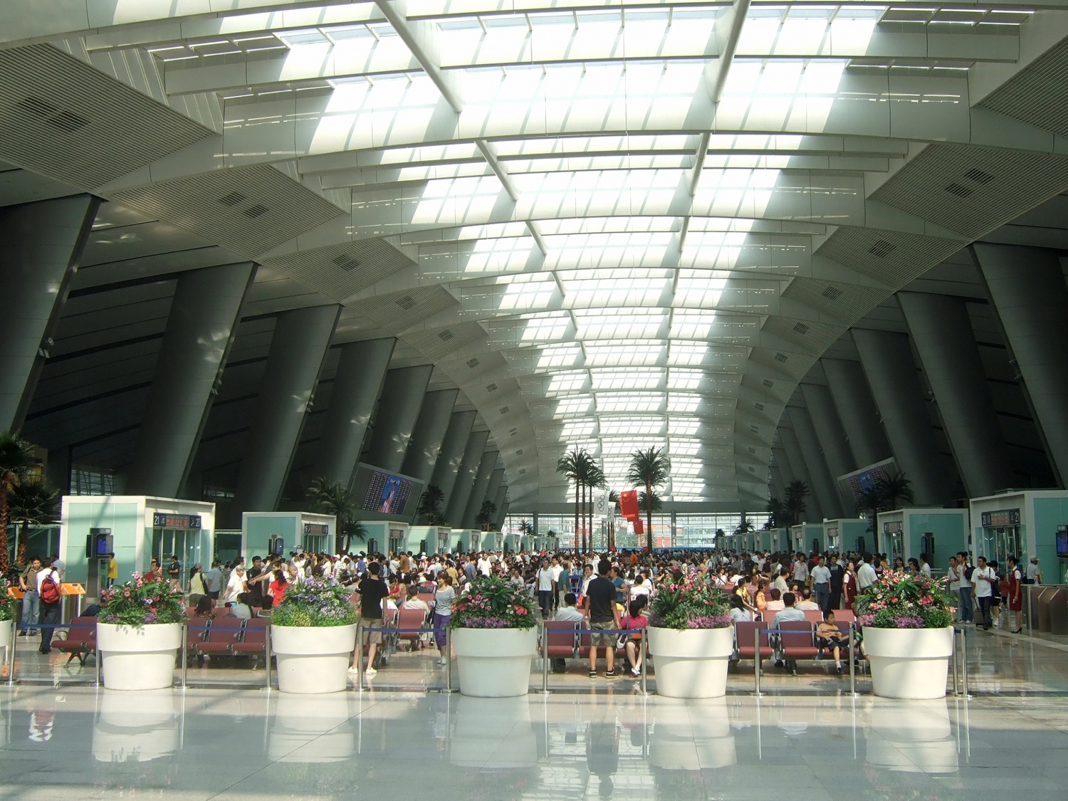 Beijing_south_station_waiting_hall_seat