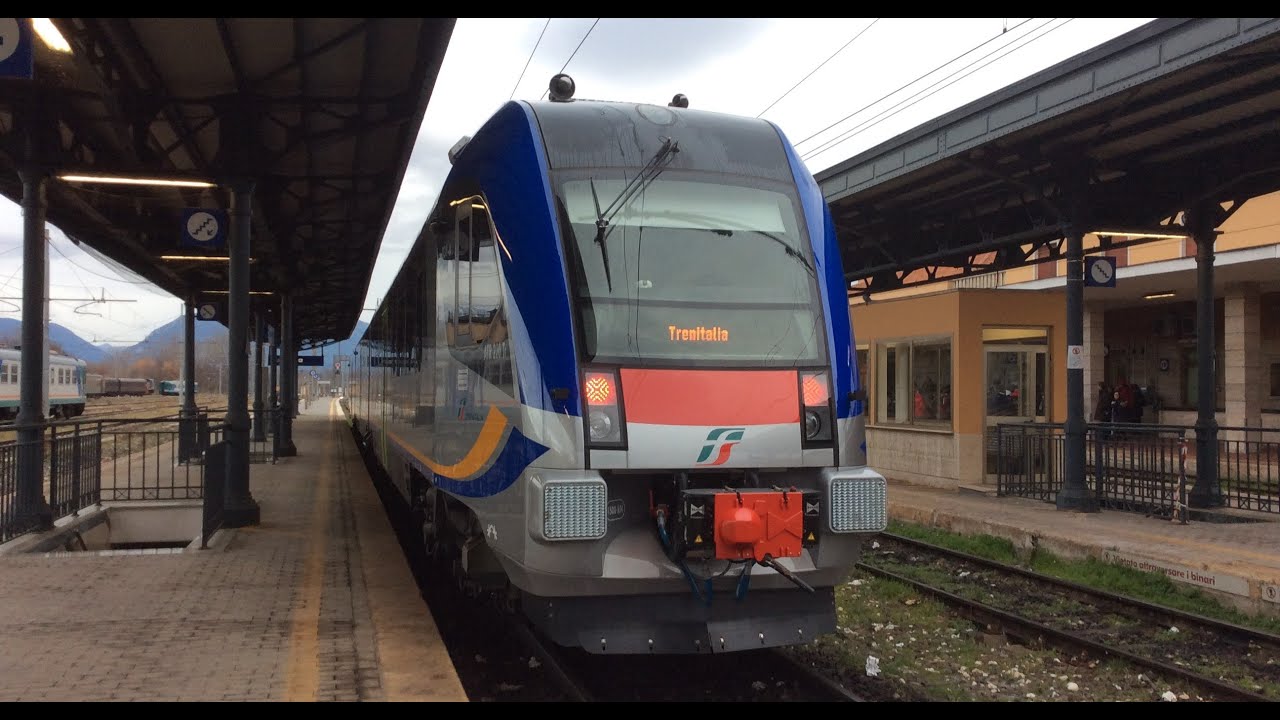 Sulmona_station_platform_trenitalia