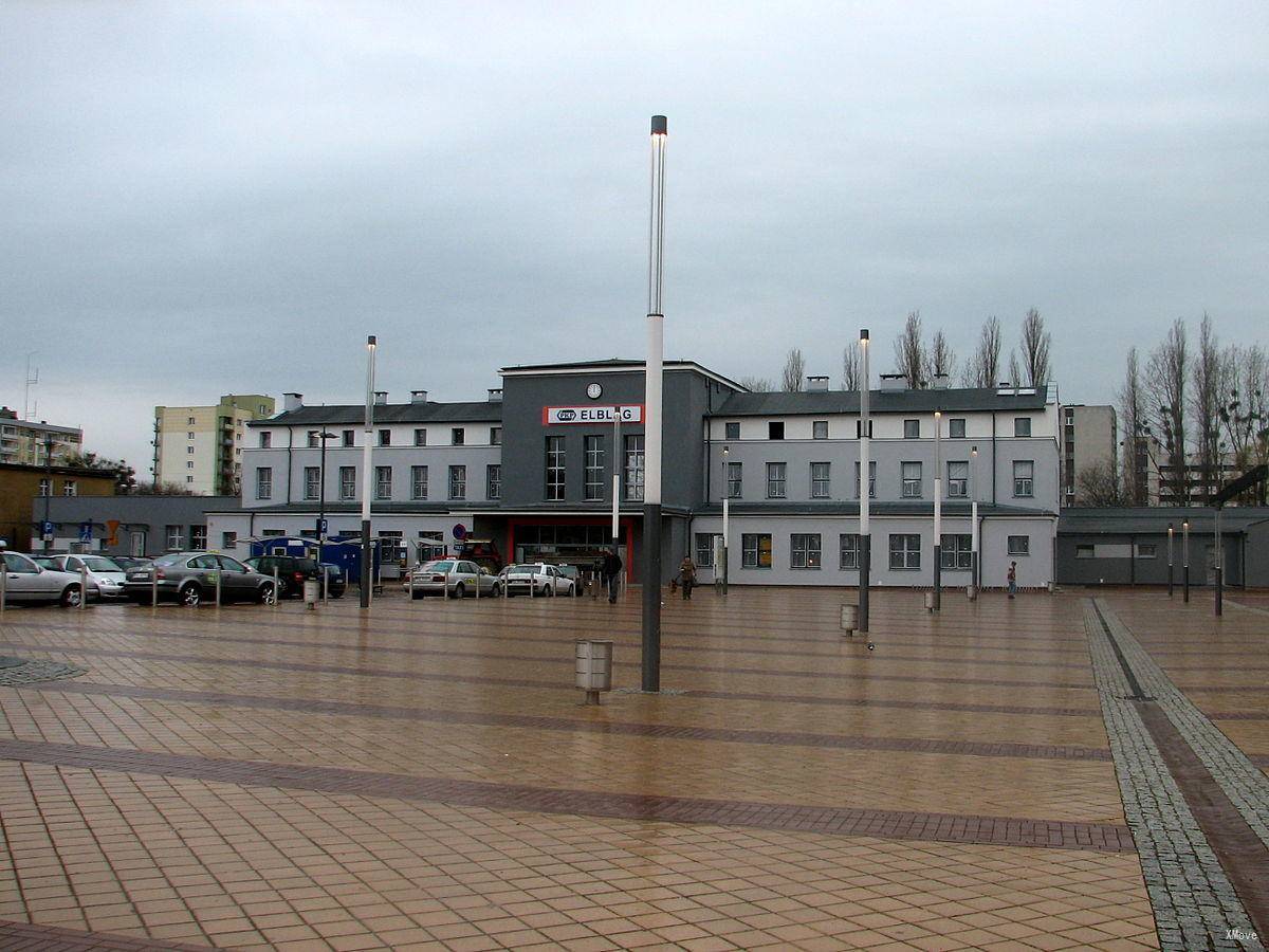 station building photo