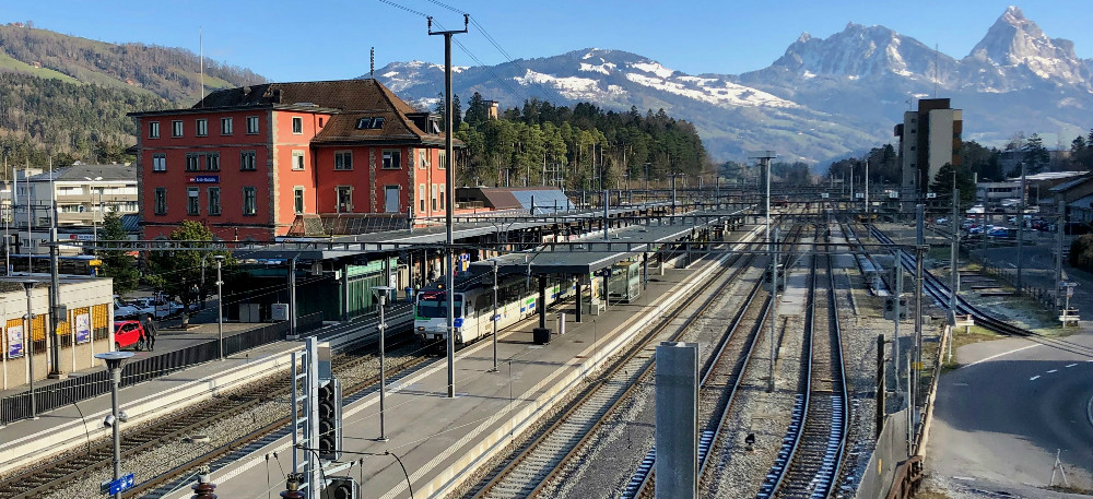 Ruitie _arth Goldau_station__inside