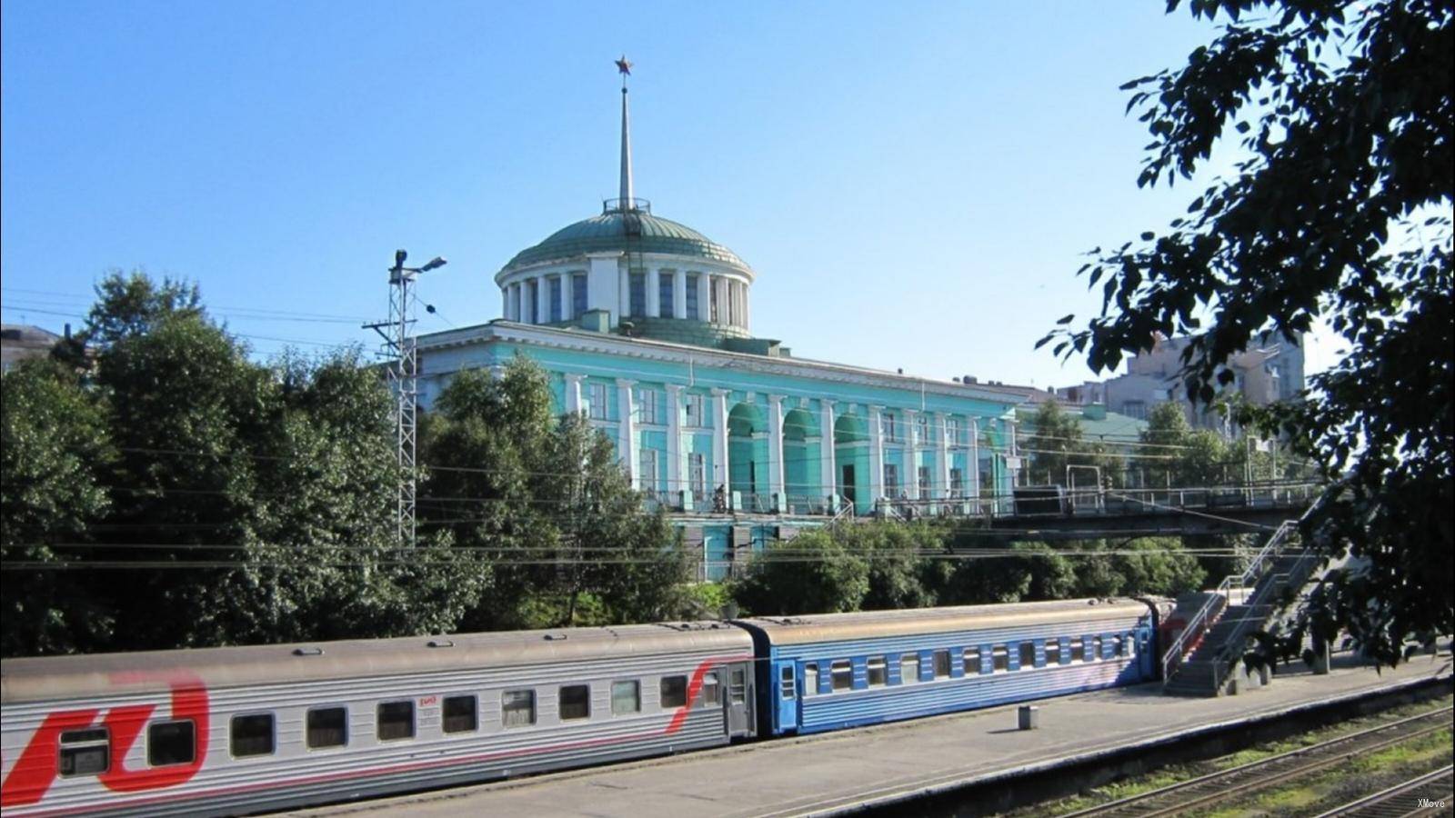 station interior photo