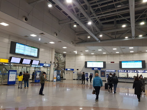 Pohang_station_hall__1