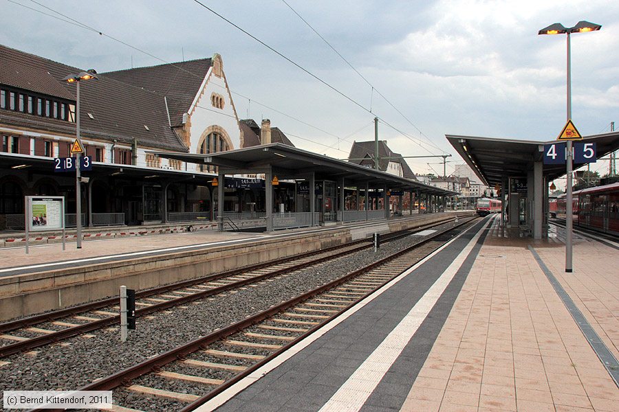 Wormser_hauptbahnhof_platforms_1