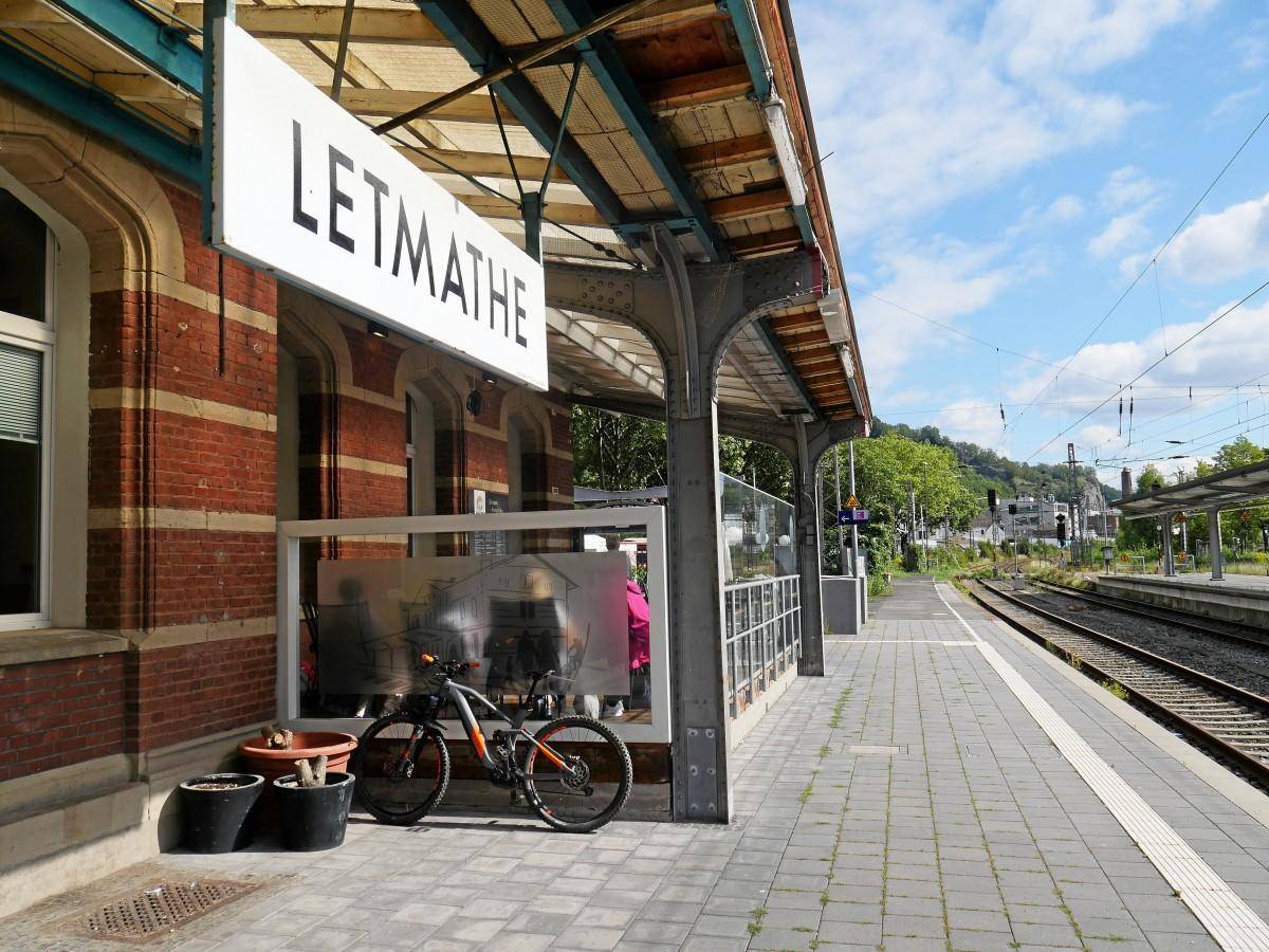 station interior photo